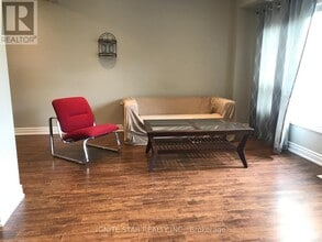 2079 The Collegeway in Mississauga, ON - Building Photo - Building Photo