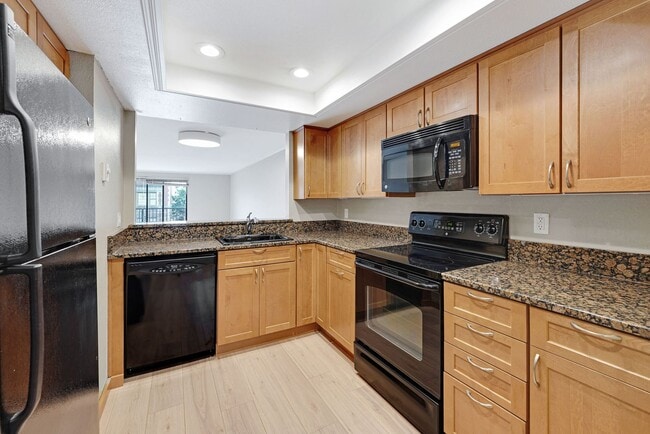 410 W Roy St in Seattle, WA - Building Photo - Building Photo