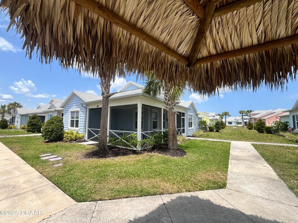 487 Margaritaville Ave in Daytona Beach, FL - Building Photo