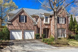 3206 Windsor Lake Dr NE in Atlanta, GA - Building Photo - Building Photo