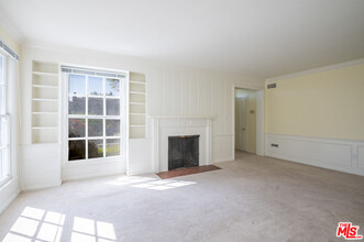 10649 Wellworth Ave in Los Angeles, CA - Building Photo - Building Photo