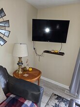 918 12th St in Monroe, WI - Building Photo - Building Photo