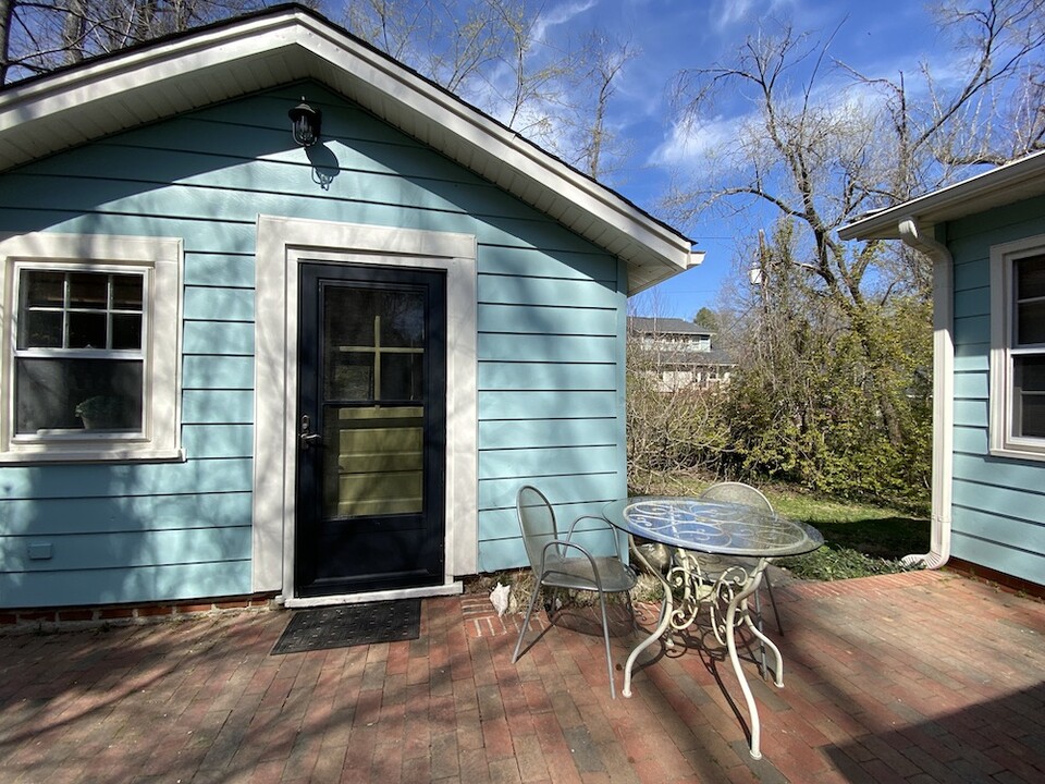 1008 Starlight Dr in Durham, NC - Building Photo