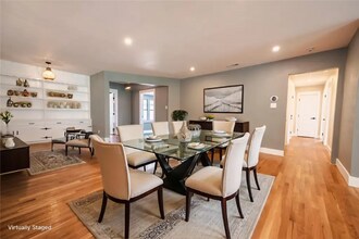 11027 Genetta Dr in Dallas, TX - Foto de edificio - Building Photo