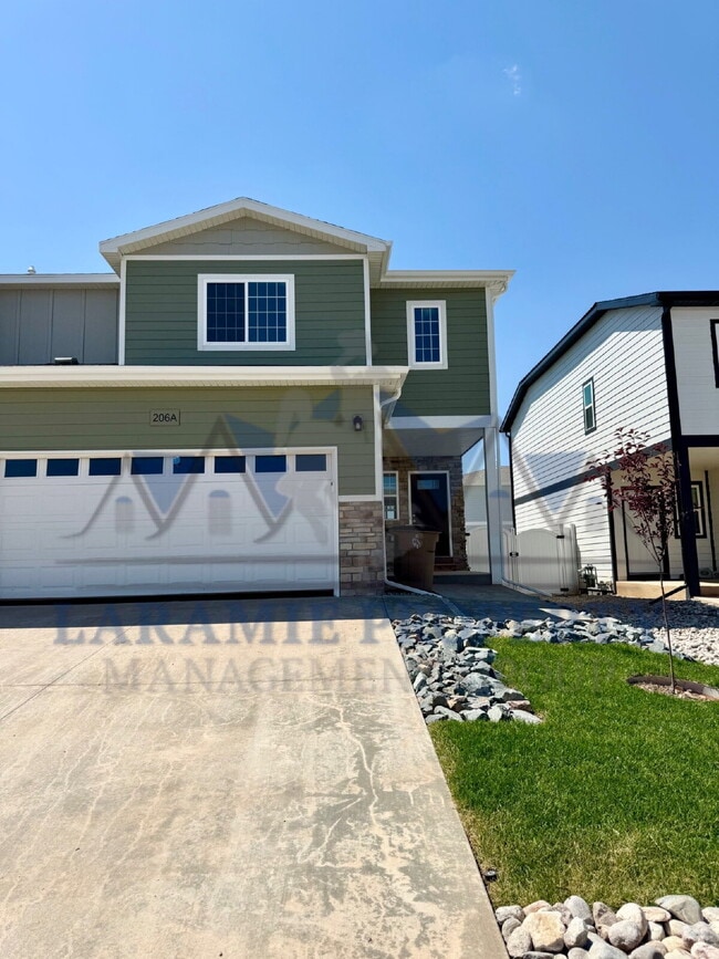property at 4521 E Bobolink Ln
