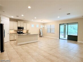 16432 Aberdeen Wy in Naples, FL - Building Photo - Building Photo