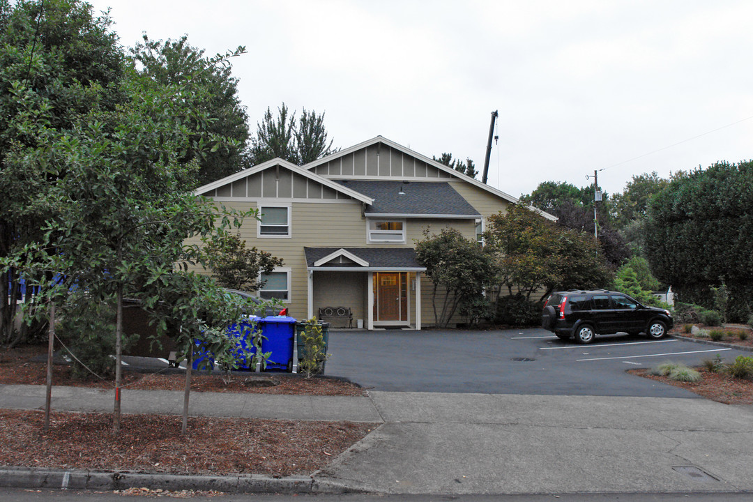 1731-1741 SE Harold St in Portland, OR - Building Photo