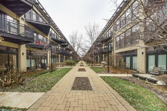 1000 W 15th St in Chicago, IL - Building Photo - Building Photo