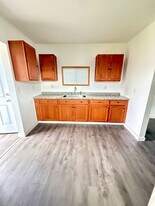 913 E Market St in Aberdeen, WA - Building Photo