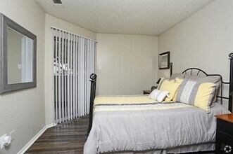 11050 Woodmeadow Pkwy in Dallas, TX - Building Photo - Building Photo