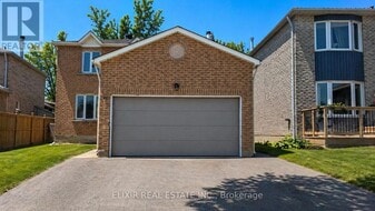 41 Blair Crescent in Barrie, ON - Building Photo