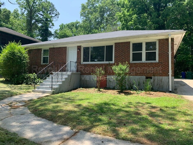 property at 2715 Larkspur Dr SE