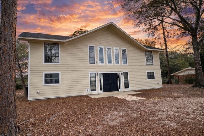 property at 770 Lakeview Dr