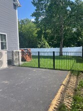 8 Fales Pl in Foxboro, MA - Building Photo - Building Photo