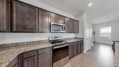 5453 Fez Ct in Brooksville, FL - Building Photo - Building Photo