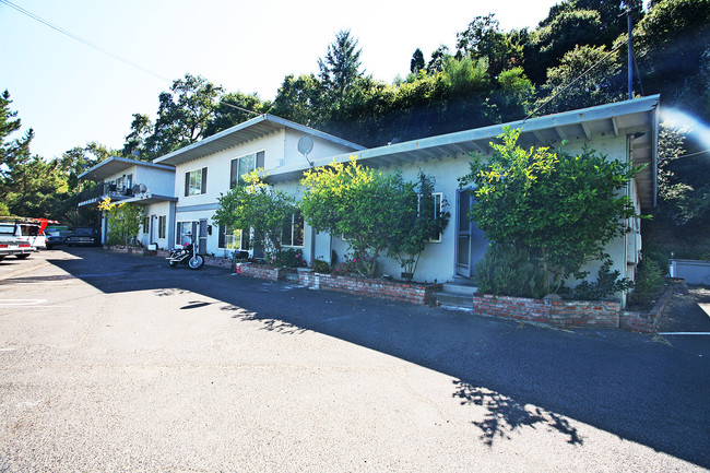 Hilltop Drive, 2991* in Napa, CA - Building Photo - Building Photo