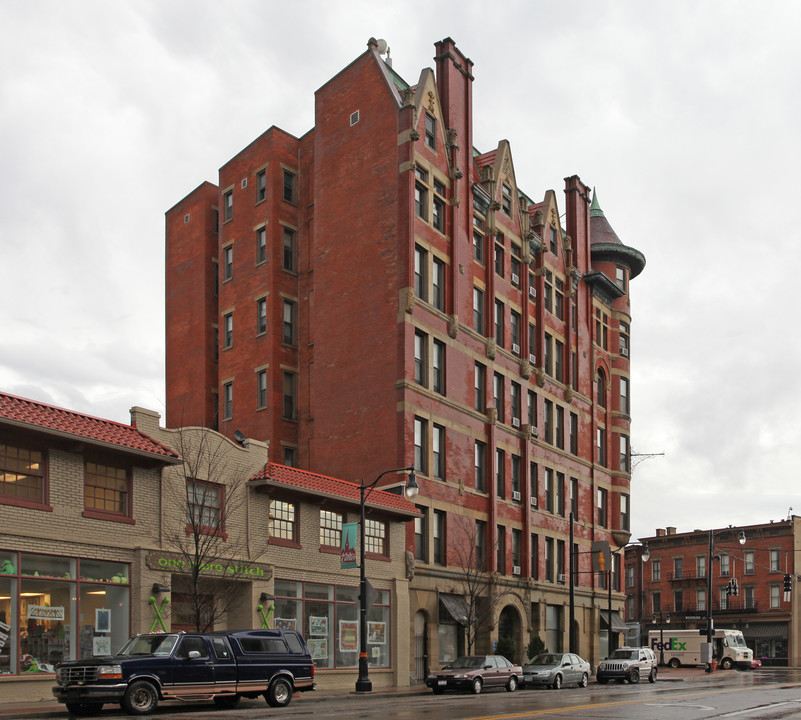 San Marco Apartments in Cincinnati, OH - Building Photo