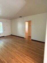 5281 E El Prado Ave in Long Beach, CA - Building Photo - Building Photo