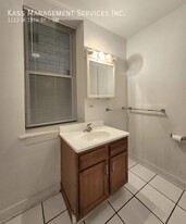 1112 W 18th St in Chicago, IL - Building Photo - Building Photo