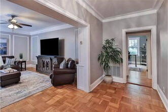 7515 Buckingham Dr, Unit 2N in Clayton, MO - Building Photo - Building Photo