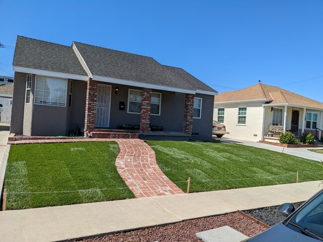 property at 3318 W 157th St