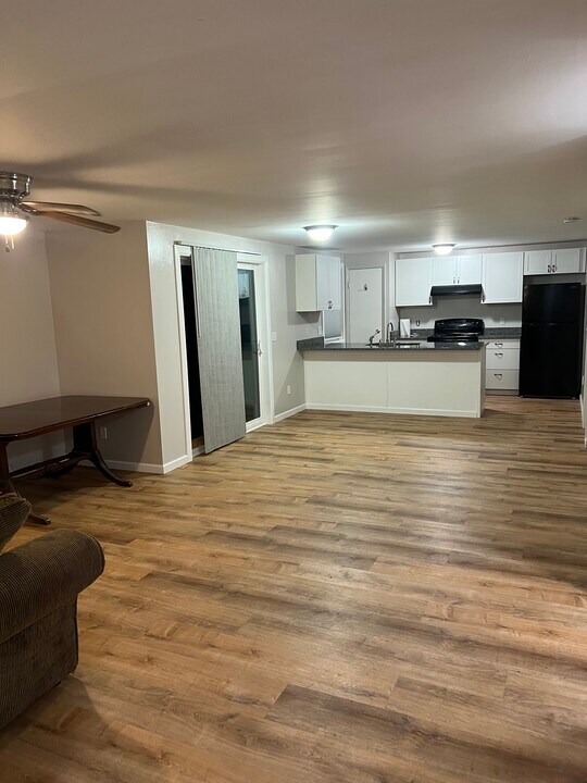 85 Snowberry Rd in Ballston Spa, NY - Foto de edificio