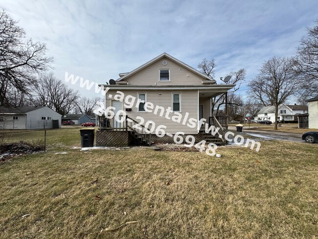 2903 Queen St in Fort Wayne, IN - Foto de edificio - Building Photo