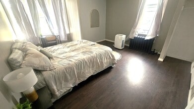 939 Duke St in Cambridge, ON - Building Photo - Building Photo