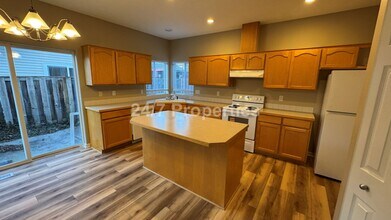 3555 Polo Ln in Fairview, OR - Building Photo - Building Photo