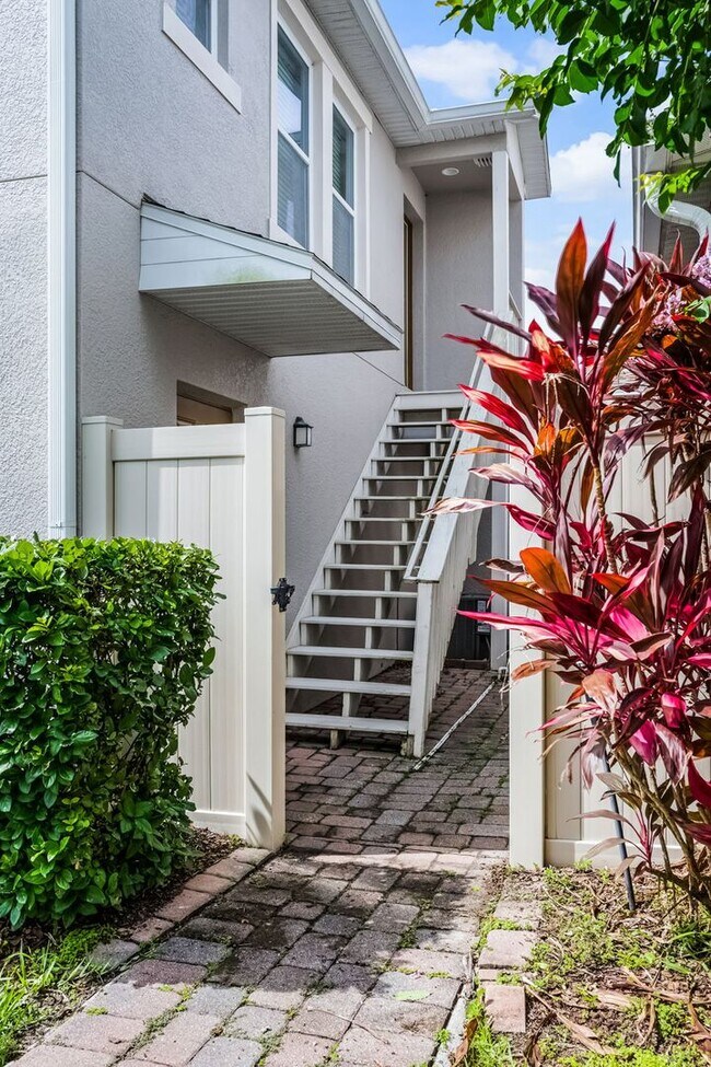 8623 Via Trieste Dr in Windermere, FL - Building Photo - Building Photo