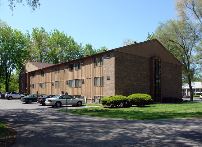 McGregor Meadows Apartments in Toledo, OH - Building Photo - Building Photo