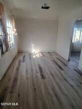 905 NE Camp St in Fabens, TX - Building Photo - Building Photo