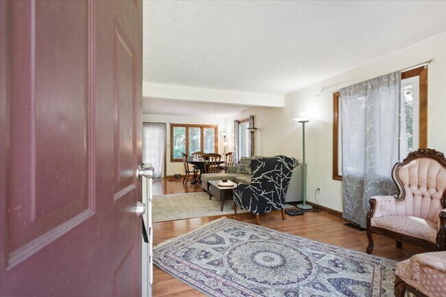 1013 Marlbank Dr in Yorktown, VA - Building Photo - Building Photo