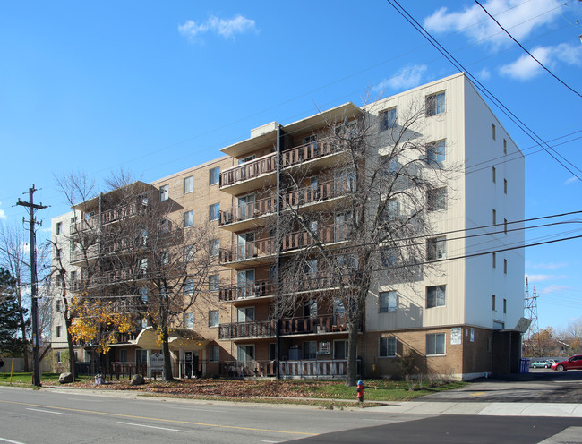 Carla Manor in Hamilton, ON - Building Photo - Primary Photo