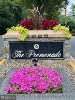 5225 Pooks Hill Rd in Bethesda, MD - Building Photo