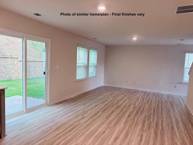 1053 20th Ave Loop SE in Hickory, NC - Building Photo - Building Photo