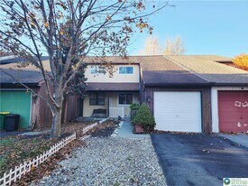 241 Willow St in Macungie, PA - Building Photo