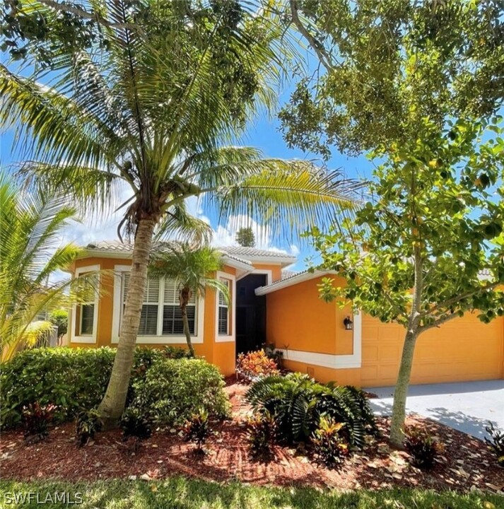 13936 Village Creek Dr in Ft. Myers, FL - Building Photo