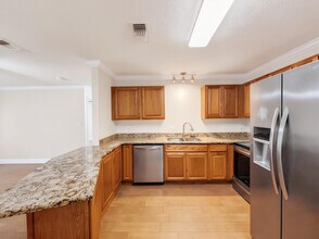 806 Fairview Dr in Fort Walton Beach, FL - Foto de edificio - Building Photo