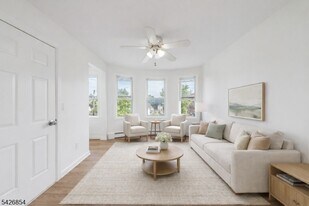 27 Monsignor Owens Pl in Nutley, NJ - Building Photo