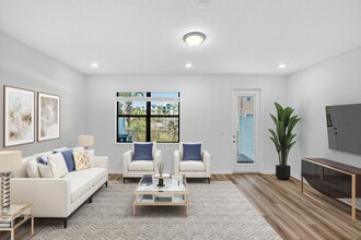 7648 SW Lucy Ln in Stuart, FL - Building Photo - Building Photo