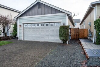 20121 96th Ave E in Graham, WA - Building Photo - Building Photo
