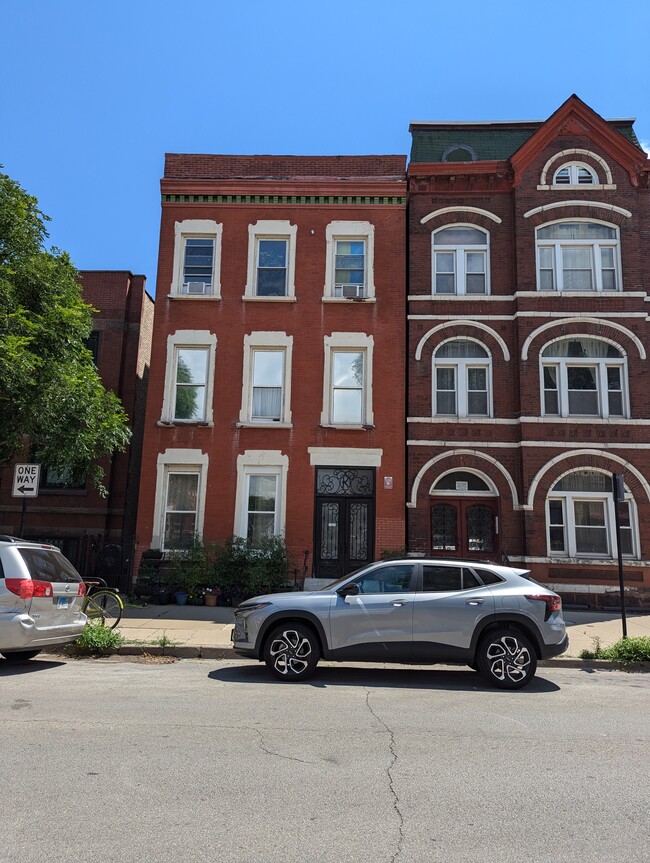 1923 S Peoria St, Unit 1F in Chicago, IL - Foto de edificio - Building Photo