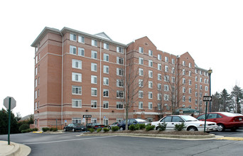 Weinberg Gardens in Pikesville, MD - Foto de edificio - Building Photo