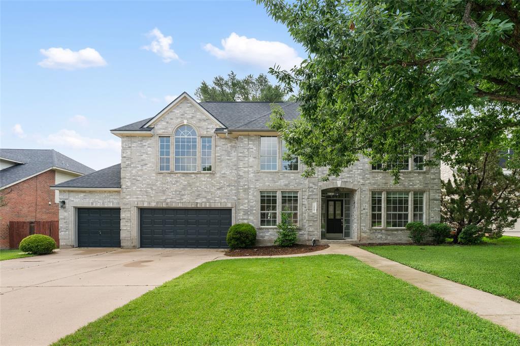 2045 St Andrews Dr in Round Rock, TX - Building Photo