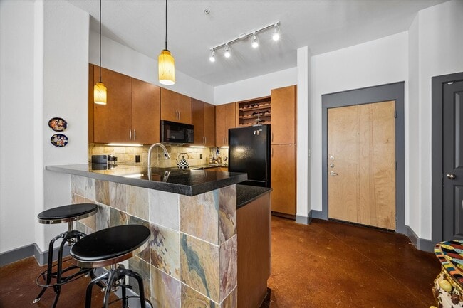 property at 1901 Post Oak Blvd