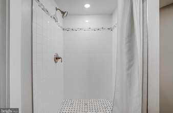 4606 Kansas Ave NW, Unit B in Washington, DC - Building Photo - Building Photo