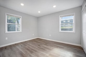 Palisades Apartments in Kansas City, MO - Building Photo - Building Photo
