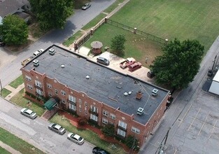 Baltimore Arms Apartments in Tulsa, OK - Foto de edificio - Building Photo