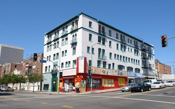 3259 W 8th St in Los Angeles, CA - Building Photo - Building Photo